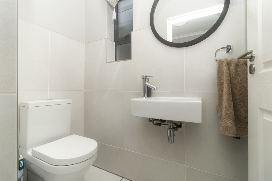 3 Bedroom Property for Sale in Protea Heights Western Cape